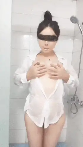 美女御姐 [快手福利]网红脸御姐[伊伊宝]乳夹露脸道具自慰【10V+280MB】