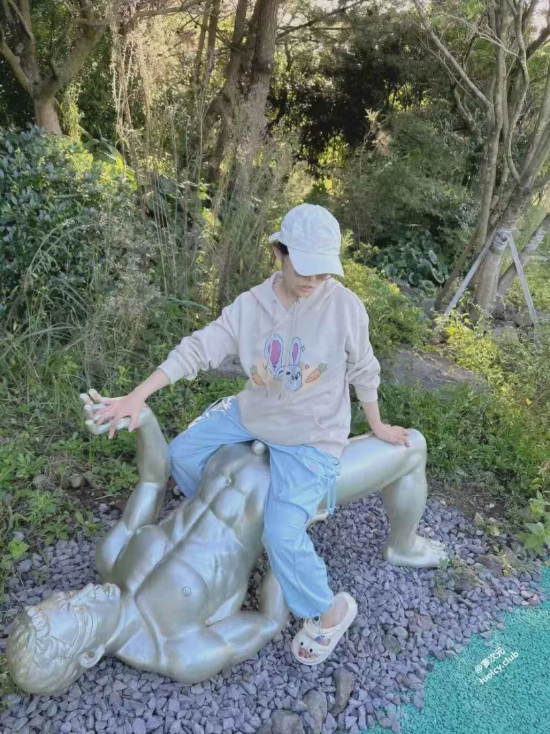 福利姬 三岁小宝宝 – 新作 41分钟 双马尾大奶福利姬订阅福利【4v+1.62g】
