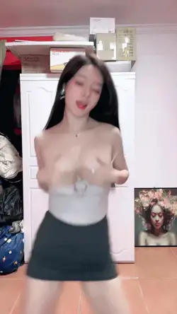 美女御姐 国产裸舞[星星碎了/无虞]跳着 就给你扳开胸罩看大奶子【7v+719m】