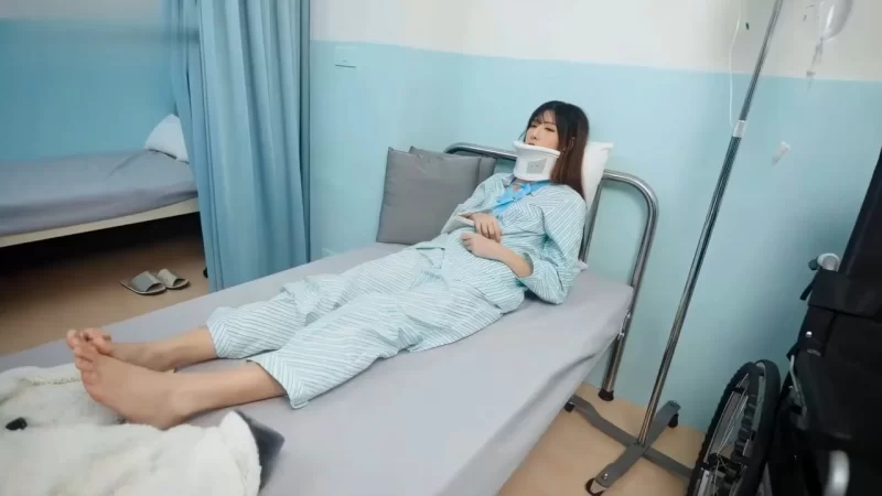 有剧情的 千金小姐入院养伤 被恶德看护金手指强制调教后狠狠插入【1v+400m】