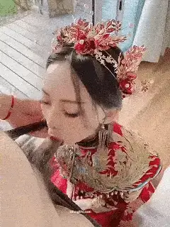 自拍 兔兔极品娇妻，中式婚纱，提前开啪，婚纱合集【7V+906MB】
