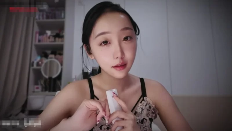 ASMR ASMR[酥酥学姐]被同学妈妈照顾的一夜1+2【2V+216M】