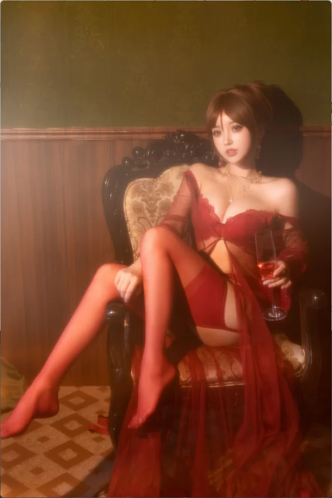 国产coser 过期米线线喵 – 全套合集162套&随包视频 6月更新【8100P+19.7G】