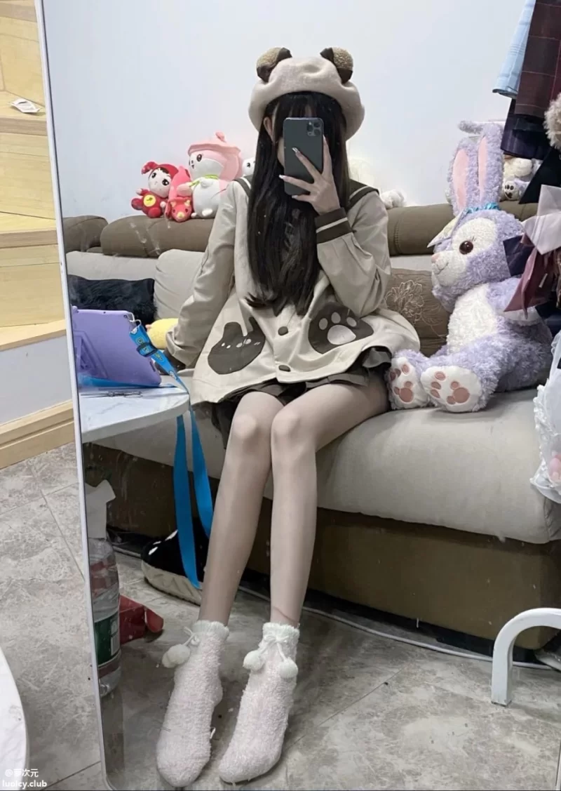 福利姬 顶级白虎萝莉美女 小瑶萝莉酱 私拍啪啪视频福利合集【3v+300m】