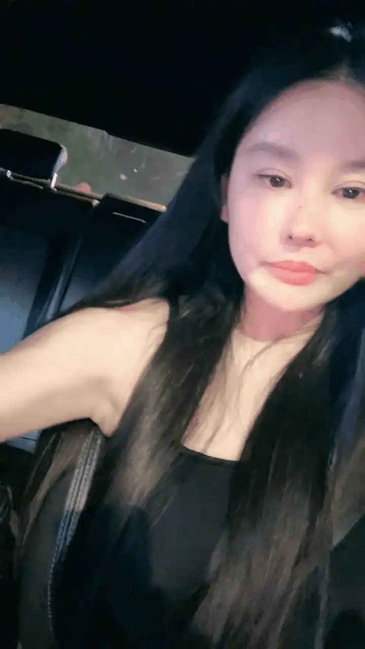 国产主播 [第一天直播]人妻少妇超大杯白嫩巨乳丝袜舌吻喷水颜射5月23-6月24【43v+16.8g】