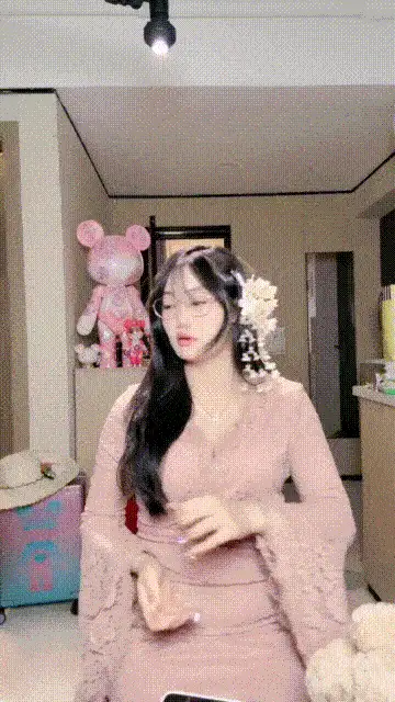 熟女少妇 巨乳熟女 啊好厉害好硬 身材超丰腴 在家被眼镜小哥无套【2+3927MB】