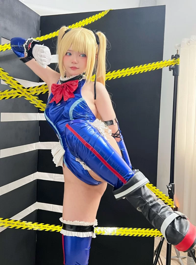 日韩coser ZinieQ Marie Rose [38P-107MB]【38P+107M】