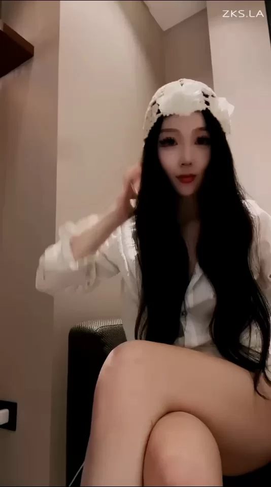 美腿/足控 知妤 - 红绿灯学妹戏耍sb学长视频被我录下来了【1V+1.66GB】
