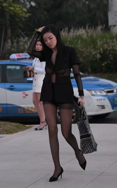 腿控足控 [街拍摄影]黑丝高跟鞋美女【102P+2.46G】