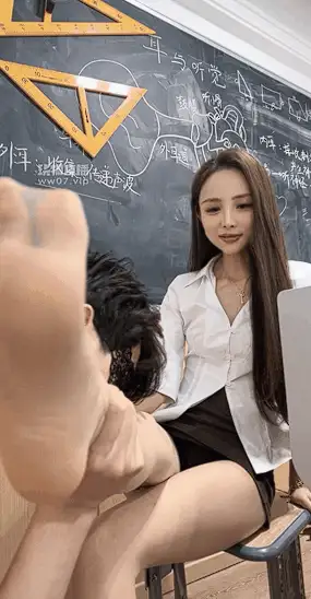美腿/足控 玩物[冰冰]截止6.15小合集【4v+3g】