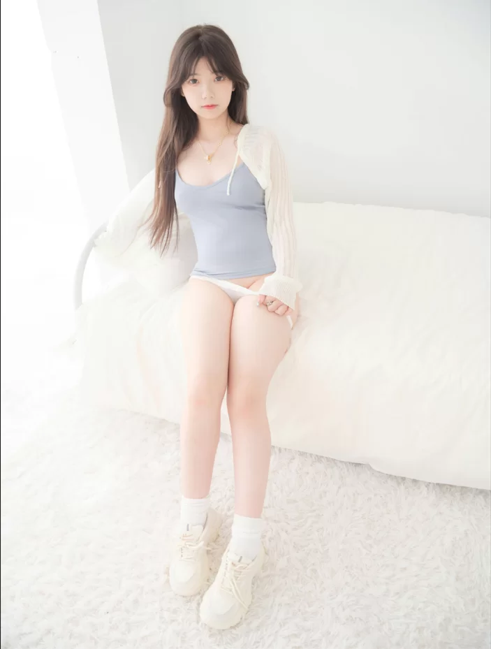 福利姬 反差萝莉︱小七【1+40m】