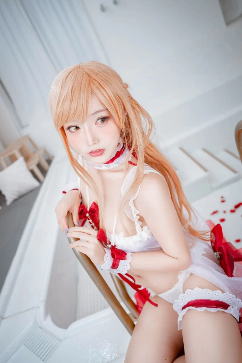 国产coser 切切celia 亚丝娜内衣 [19P-209MB]【19P+209M】