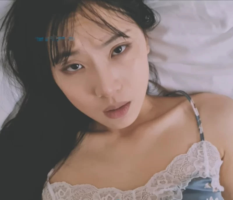福利姬 知名华人留学生网黄「Spicy Gum」「刘玥」有一个性欲旺盛的亚裔女友【1+900M】