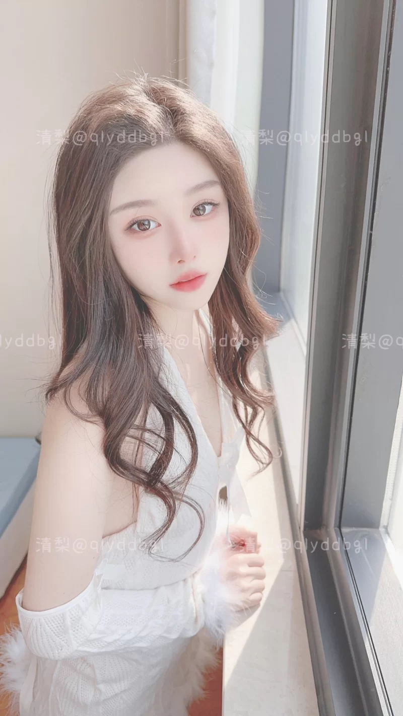 美女御姐 超美颜值 大长腿美少女『清梨』美颜拍逼无懈可击！少女【8v+1.07g】