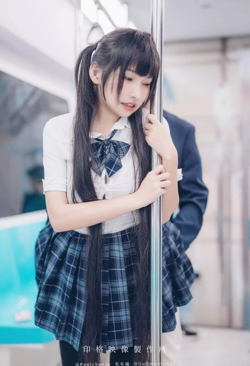 国产coser 慕慕Momo写真合集【npv+7.99g+】