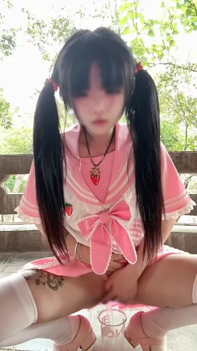 合法萝莉 爸爸说女儿穿水手服草起来更爽！【36v+346m】