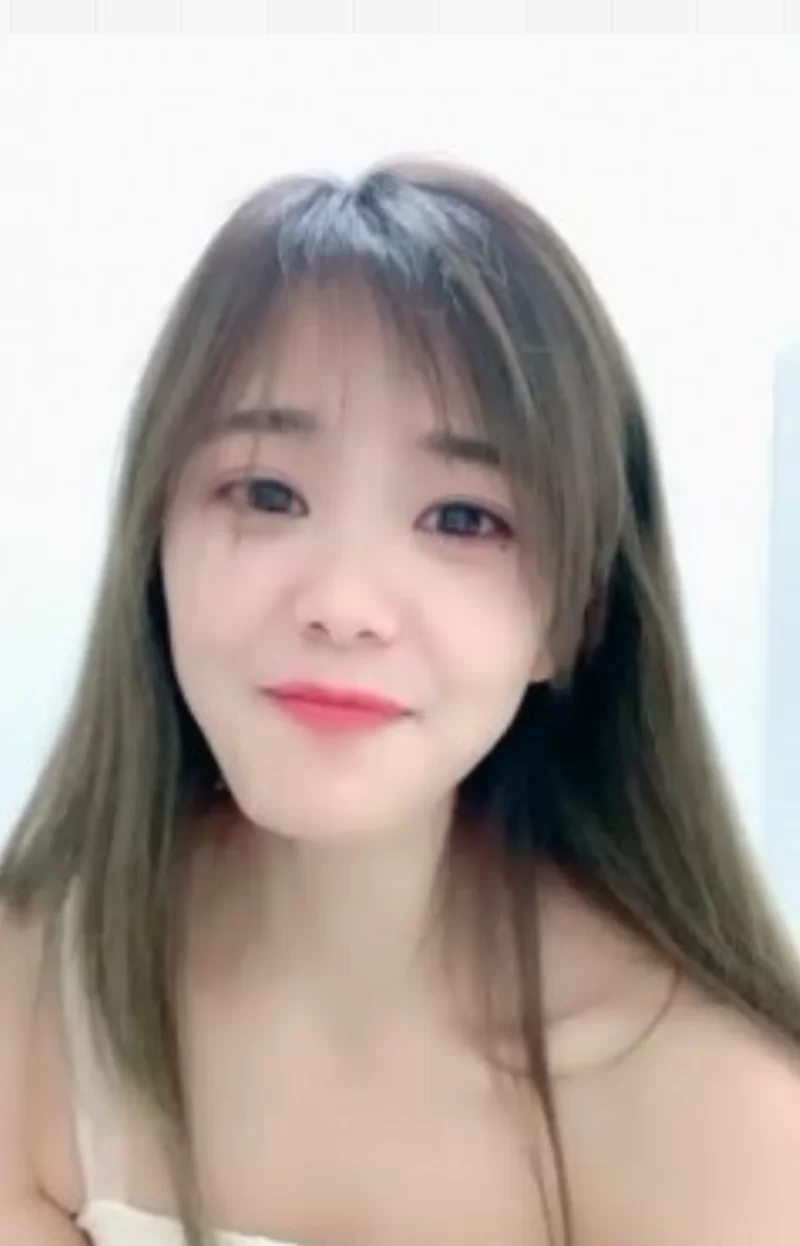 国产主播 颜值巅峰女神！尺度突破[小臭宝]扣穴自慰！高潮爽喷水！闷骚型，清纯反差强！【1v+1187M】