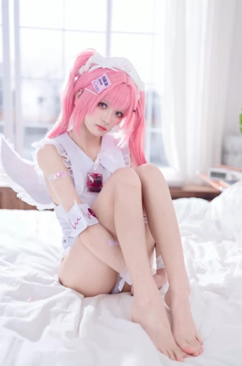 国产coser 九柒喵 - 小护士 48P-139M【48P+139M】