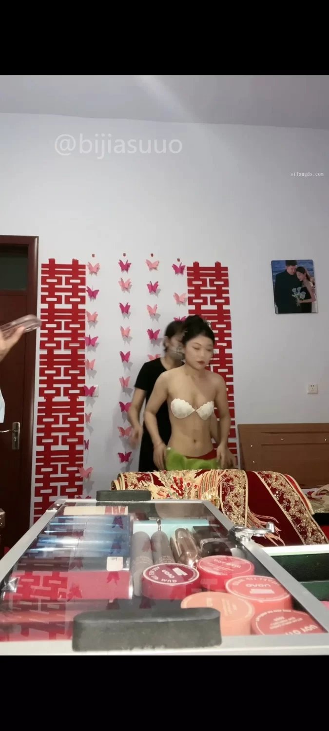 自拍 抖音[新娘]化妆间 婚房 写真 走光露点合集【103v+8.3g】