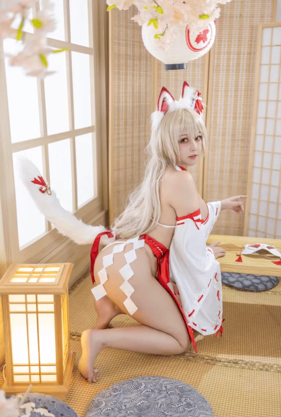 国产coser KANEKO_咔喵 – NO.30 狐狸巫女【41P2V+1.24GB】