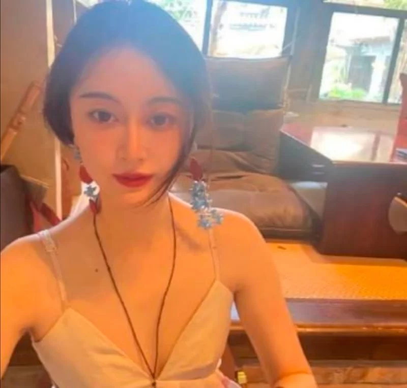 各种门 （门事件）河北艺术职业学院极品校花[王丽莎]私下淫乱偷情金主 床上浪荡双腿打颤！【1V+111M】