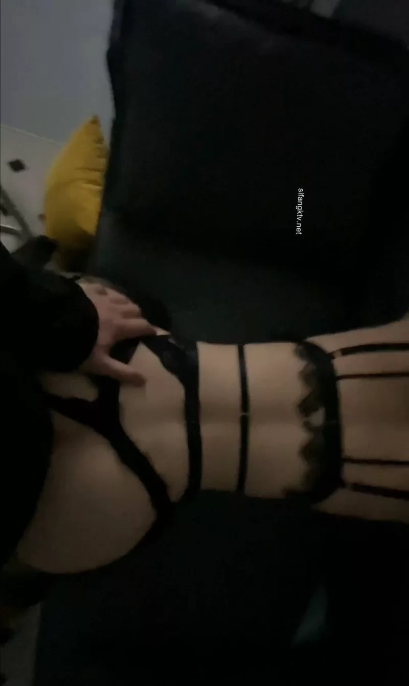 美女御姐 万人寻求的颜值极品模特[JYAS]化妆间发骚秒变母狗【1v+695m】