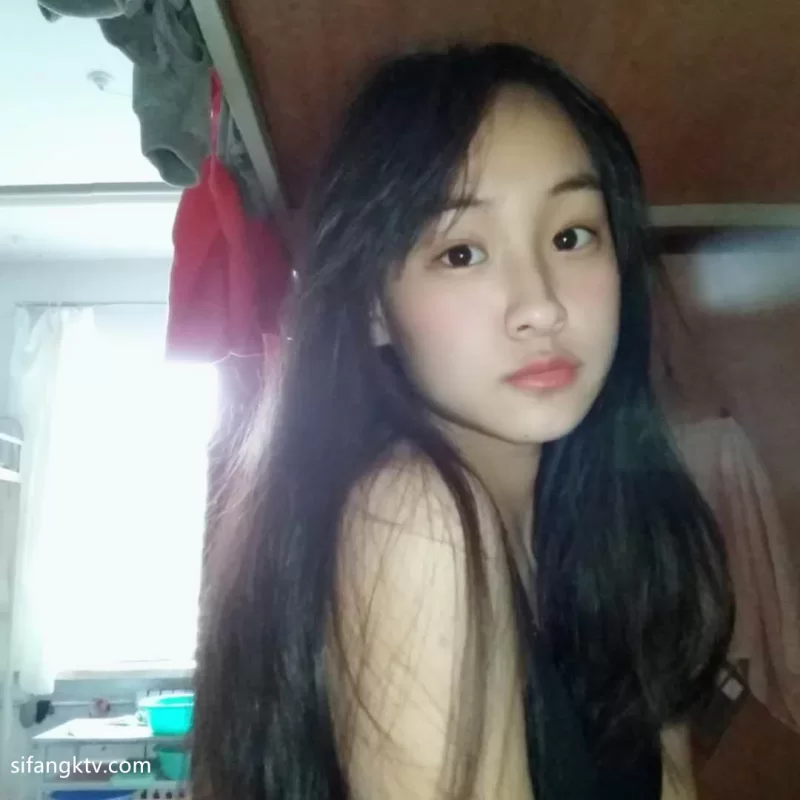 自拍 [云盘泄密]流出/稀缺 反差婊清纯甜美的卫校校花被渣男【4v42p+136M】
