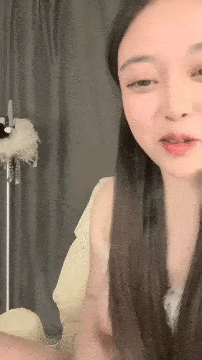 美女御姐 小美眉 小穴被摸的出白浆了 被无套输出 这小贫贫乳能抓【2+1069MB】