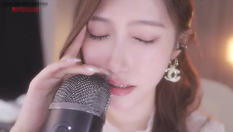 ASMR 斗鱼ASMR超美主播[小一熟了]露脸舔耳【1V+109M】