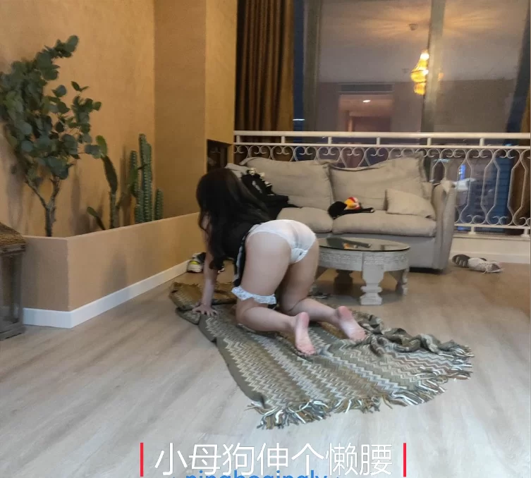 绿帽&换妻 南京淫荡小情侣邀请四眼单男3P小母狗看着自己女友被别人干【1v+1.78G】