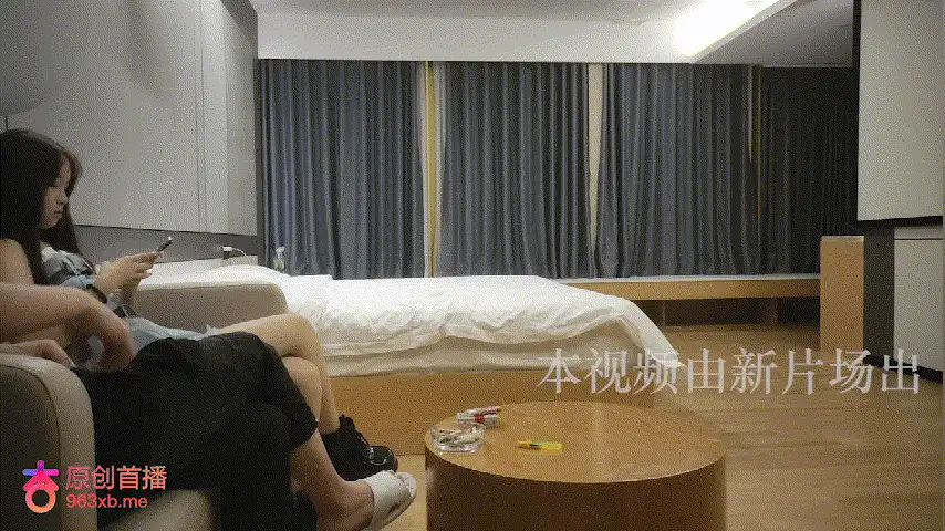 自拍 约了一个娇小可爱的小萝莉，刚下海什么都不会重在听话【1v+777M】