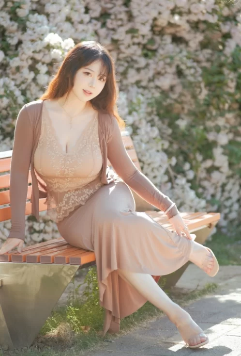 国产coser 皮皮奶 - 猥实人妻 54P-837M【54P+837M】