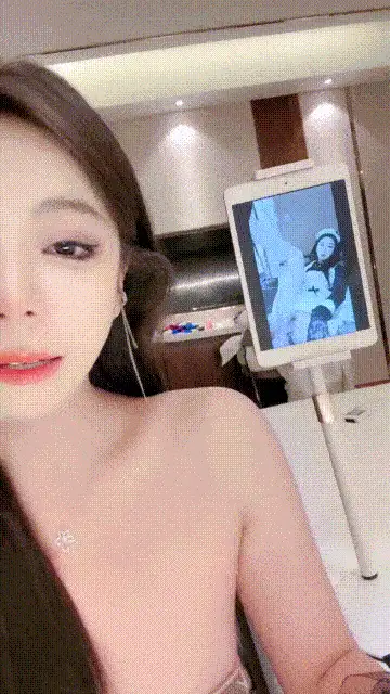 合法萝莉 顶级车模 [女模小草莓]极品身材高颜值大长腿粉鲍 口爆【2+3990MB】