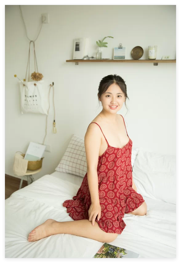 国产模特 极品文艺系女大学生[马文巧]原版毕业写真私拍 / 露葡萄【880P+1.48G】