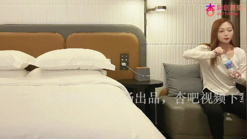 自拍 今天约了个北方姑娘，性格开朗，满背纹身非常酷，口活【1v+581M】