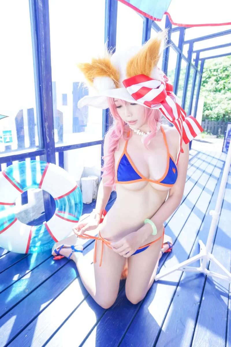 国产coser ElyEE子 玉藻前-泳装 [24P 78.65 MB]【24P+78M】