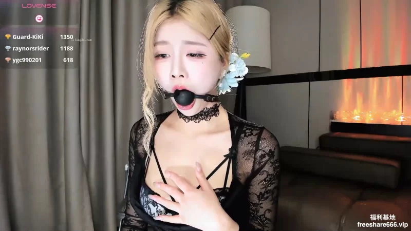 福利姬 Kiki-2025小野猫极品女神大秀喷水一周合集25G【1+25G】