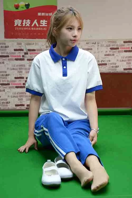 美腿/足控 初夏女神-番茄-校服白丝美腿[100P1V 640M百度网盘]【100p1v+640m】