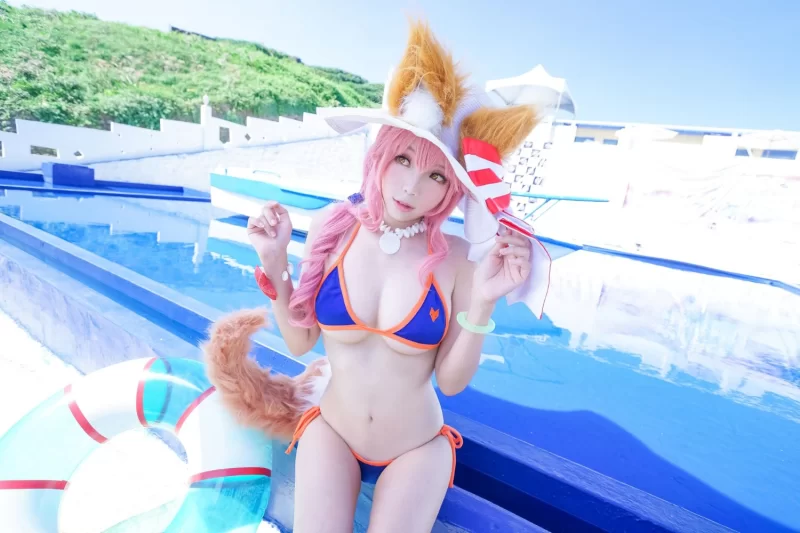 国产coser ElyEE子 玉藻前-泳装 [24P 78.65 MB]【24P+78M】