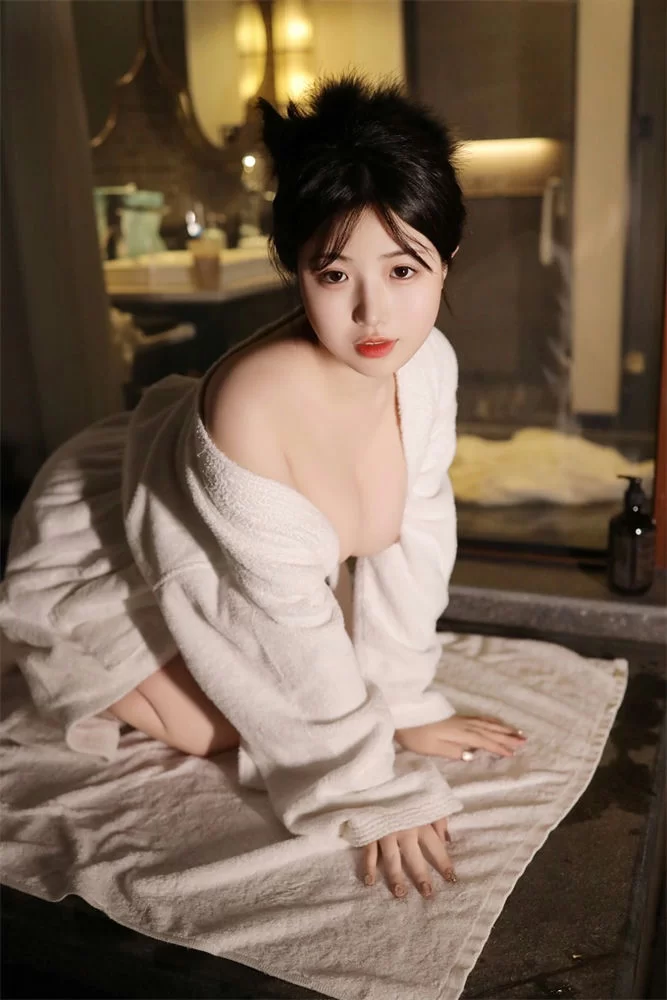 美女御姐 陈小花 – 清纯JK+spa摸油【183P+78.3M】