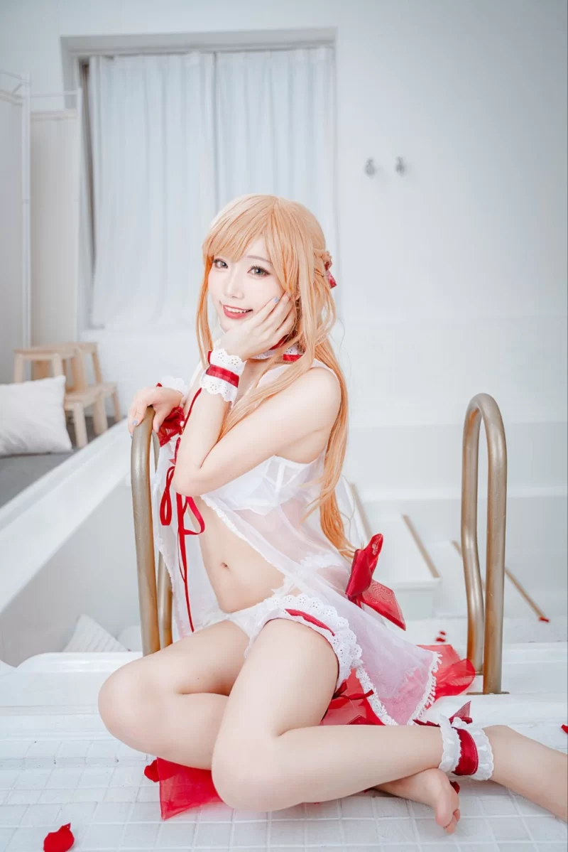 国产coser 切切celia 亚丝娜内衣 [19P-209MB]【19P+209M】