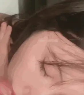 自拍 绝品颜值小姐姐口交时媚眼如丝尽显温婉后入看的人心抓痒【1+289M】