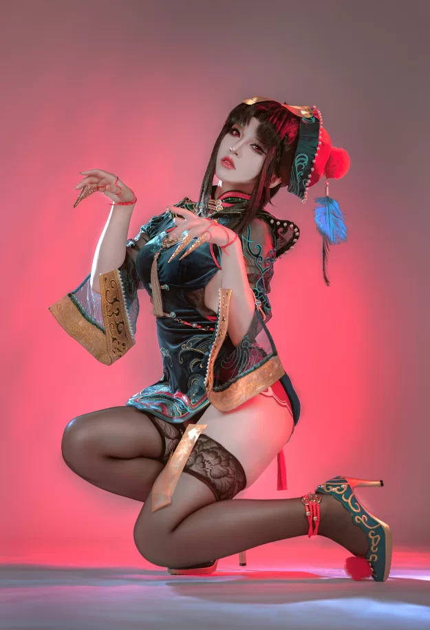 福利姬 半半子_玉玲珑 僵尸娘 [24P+2V]【24P+2V+350m】