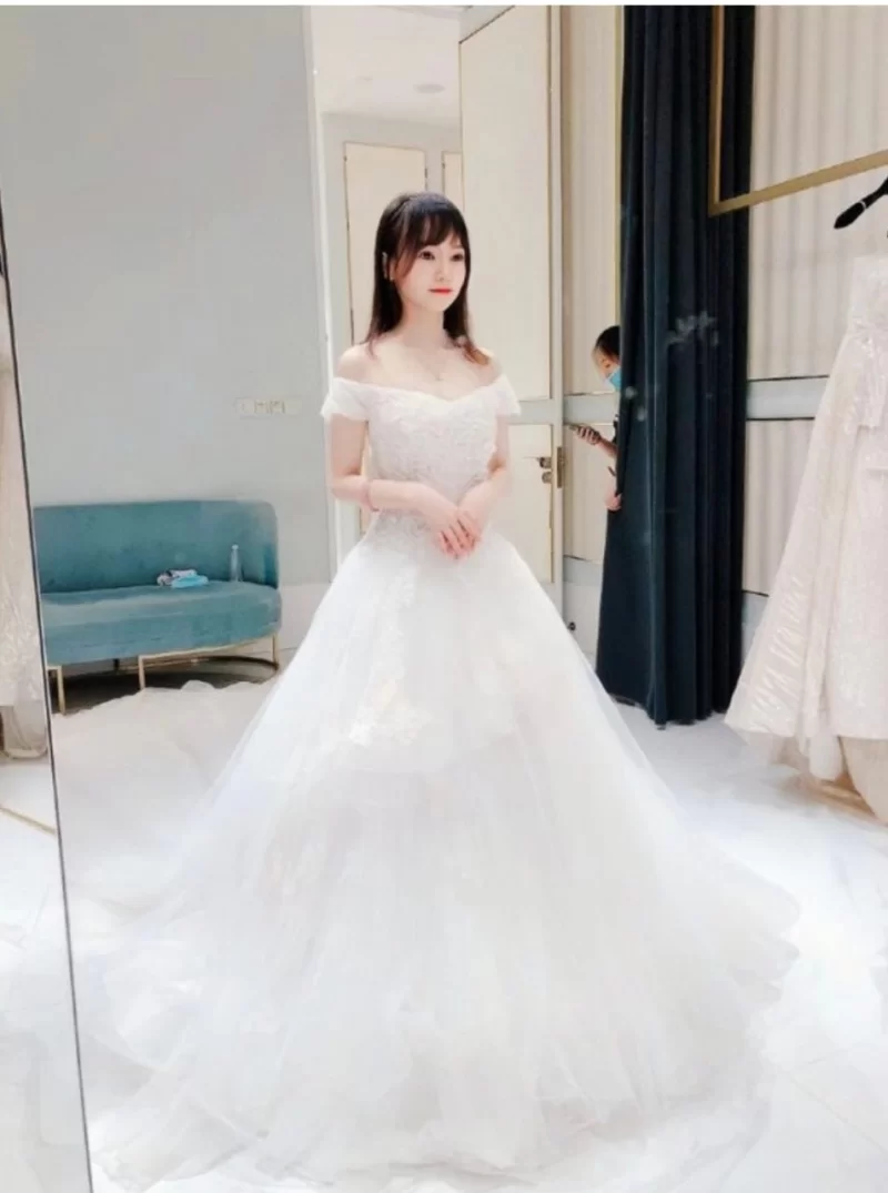 美女御姐 极品美新娘 前女友要结婚，渣男在其结婚前夜曝光前任不【1v+291m】