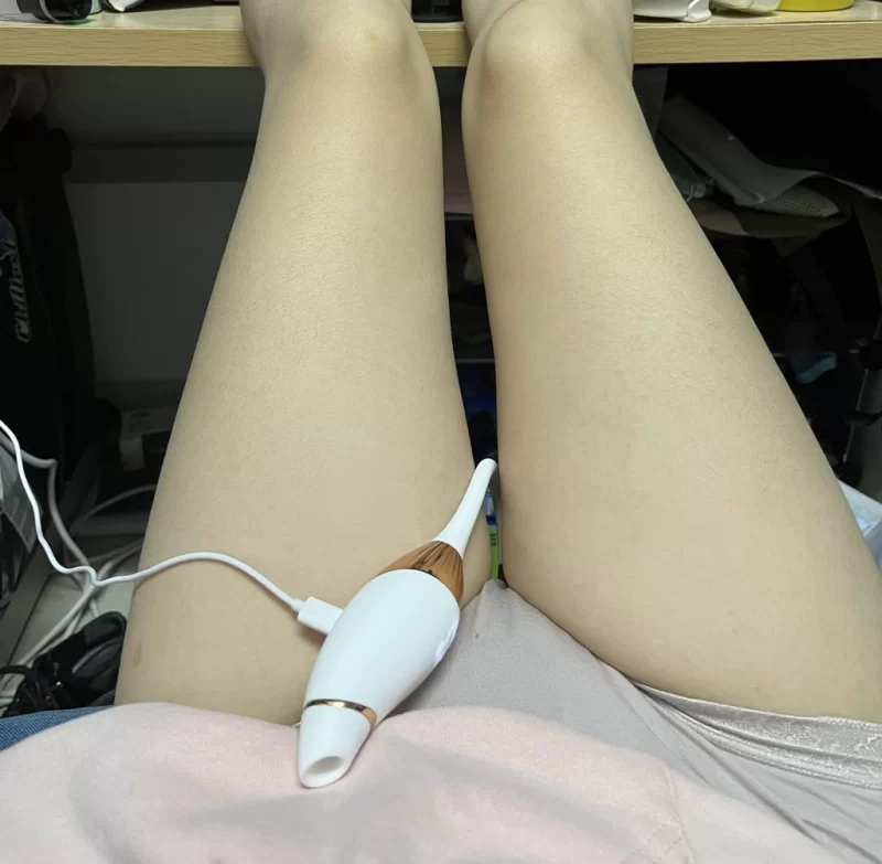 女大学生 00后大一美女私密生活被曝光【29V108P+745m】