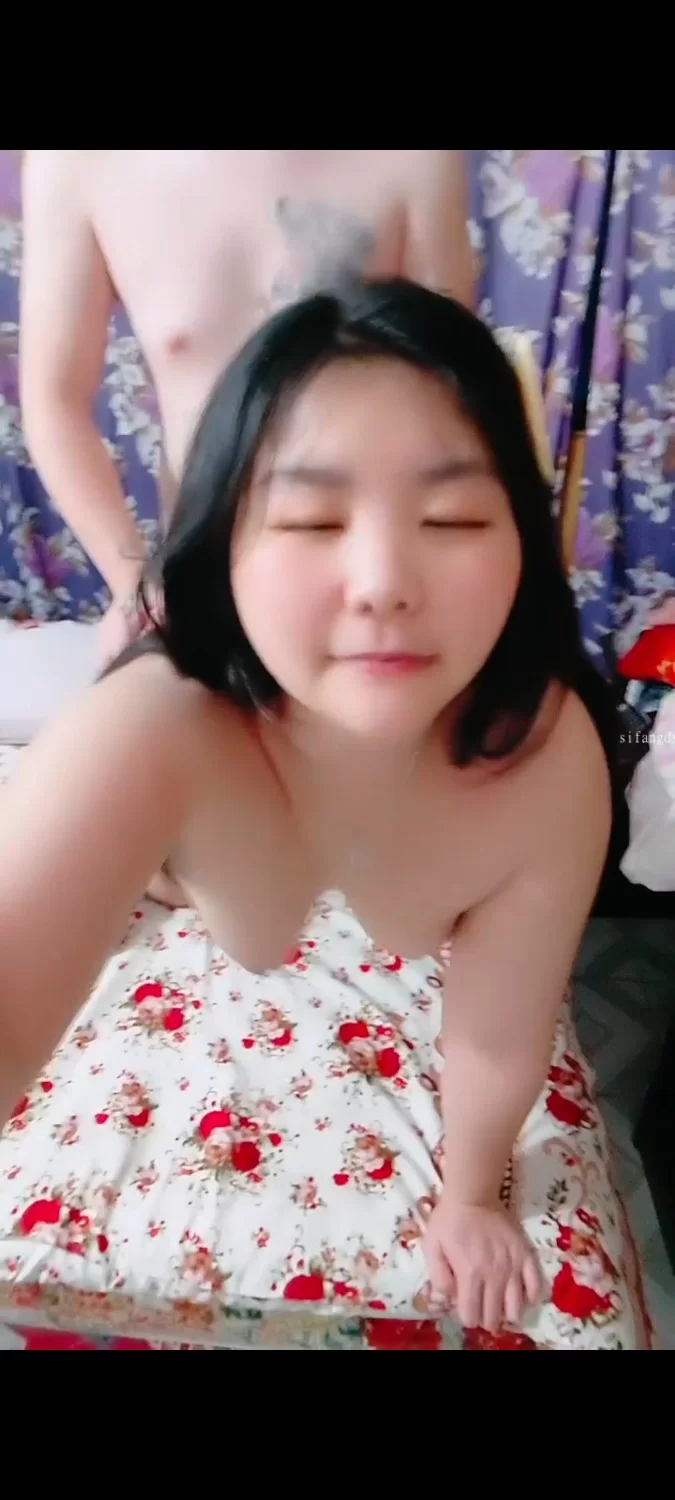 合法萝莉 良家大奶萝莉少女！[19岁童颜坦克少女]合集，被男友天天揉骚奶逼【V17+20.4G】