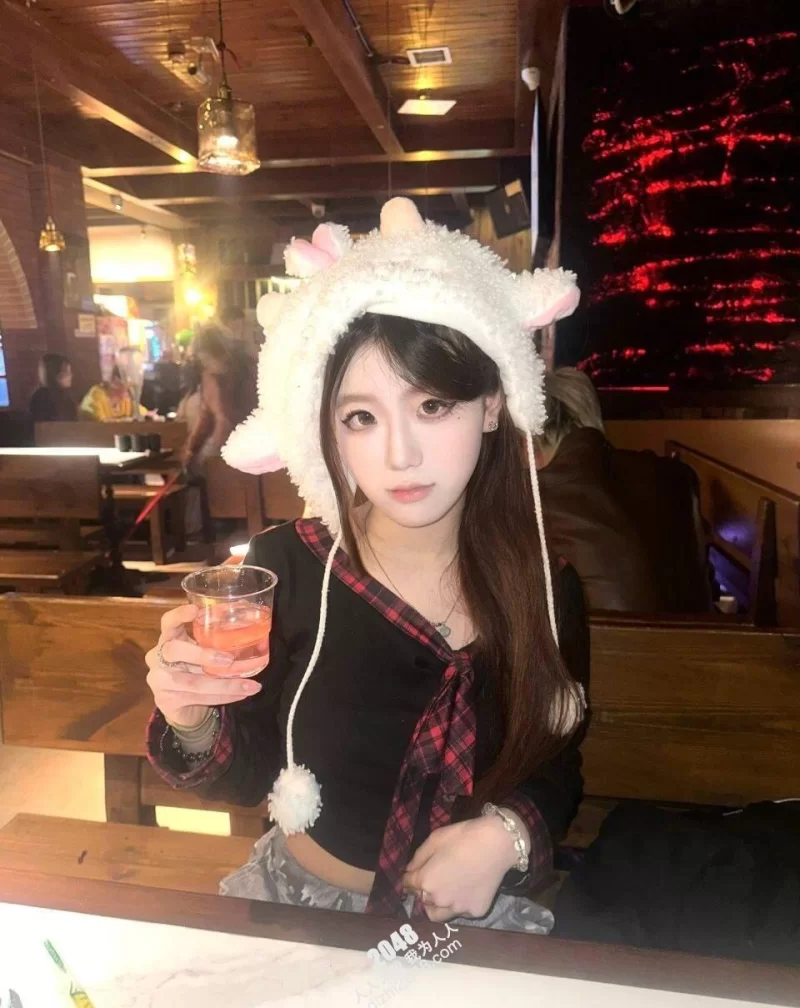 美女御姐 推特2.6万粉丝福利姬[忧郁是我的主旋律]核弹巨乳S级身【23v+1.12g】