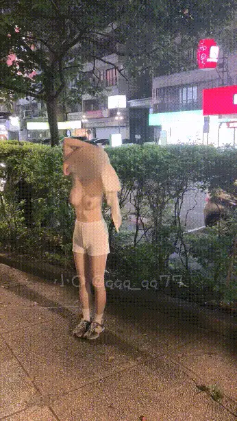 熟女少妇 顶级身材NTR淫荡夫妻『小Q小K』群P淫乱盛宴，被大屌单男【45v+300p+1.65g】