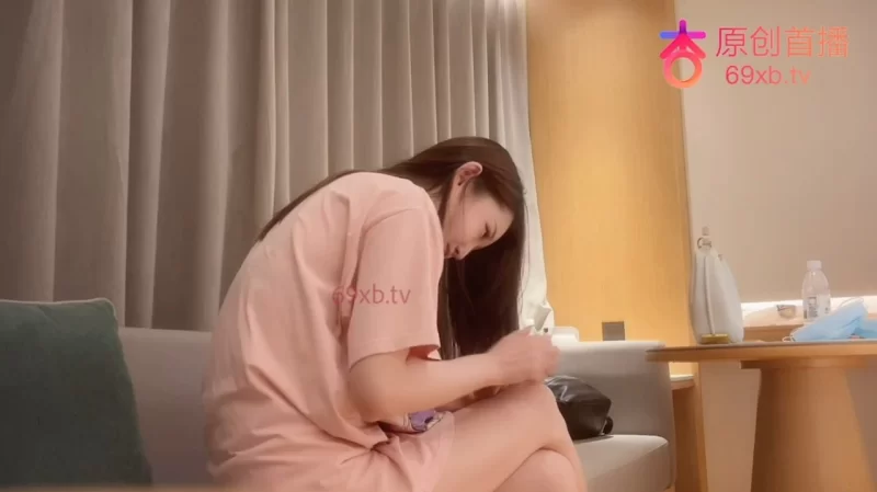 福利姬 杏吧老王 爆操170大二学生妹，肤白貌美大腿长【1v+350m】