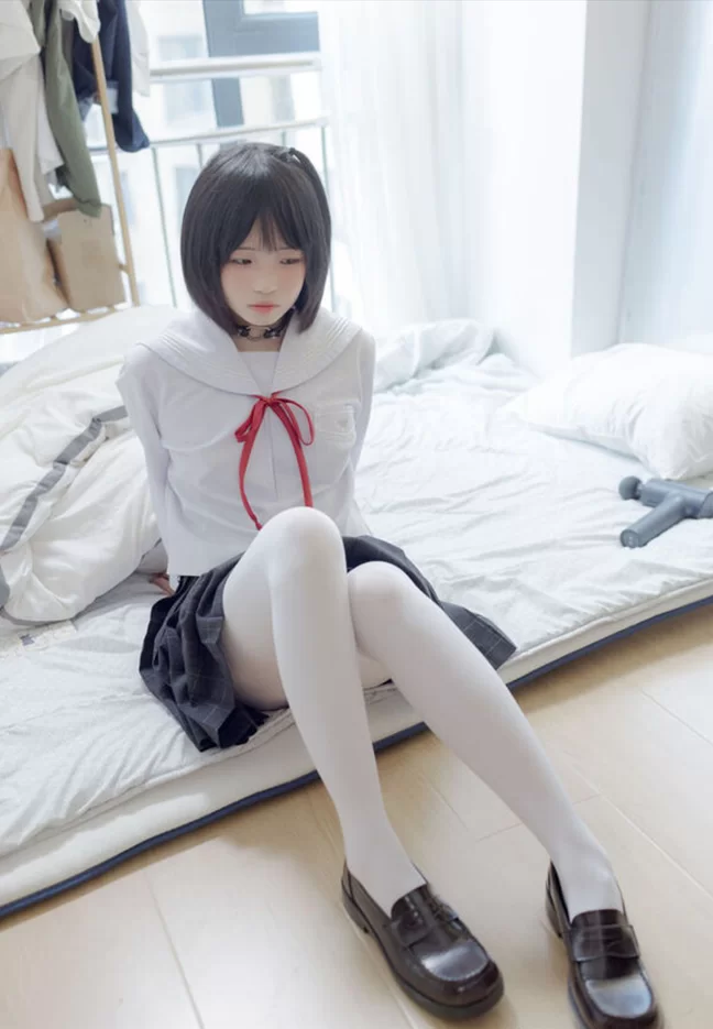 福利姬 少女秩序｜定制私拍白丝小女仆＋眼镜jk妹校园露出【1+38m】